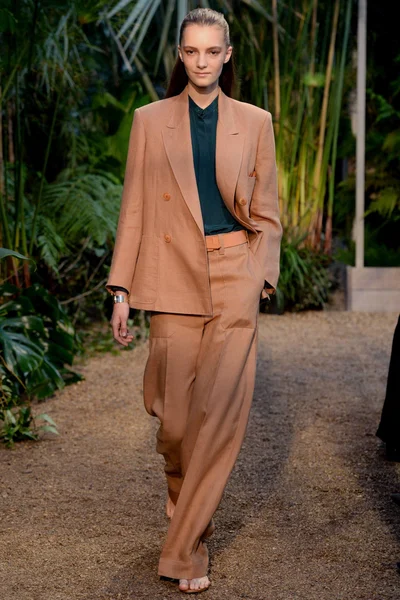 Look 21